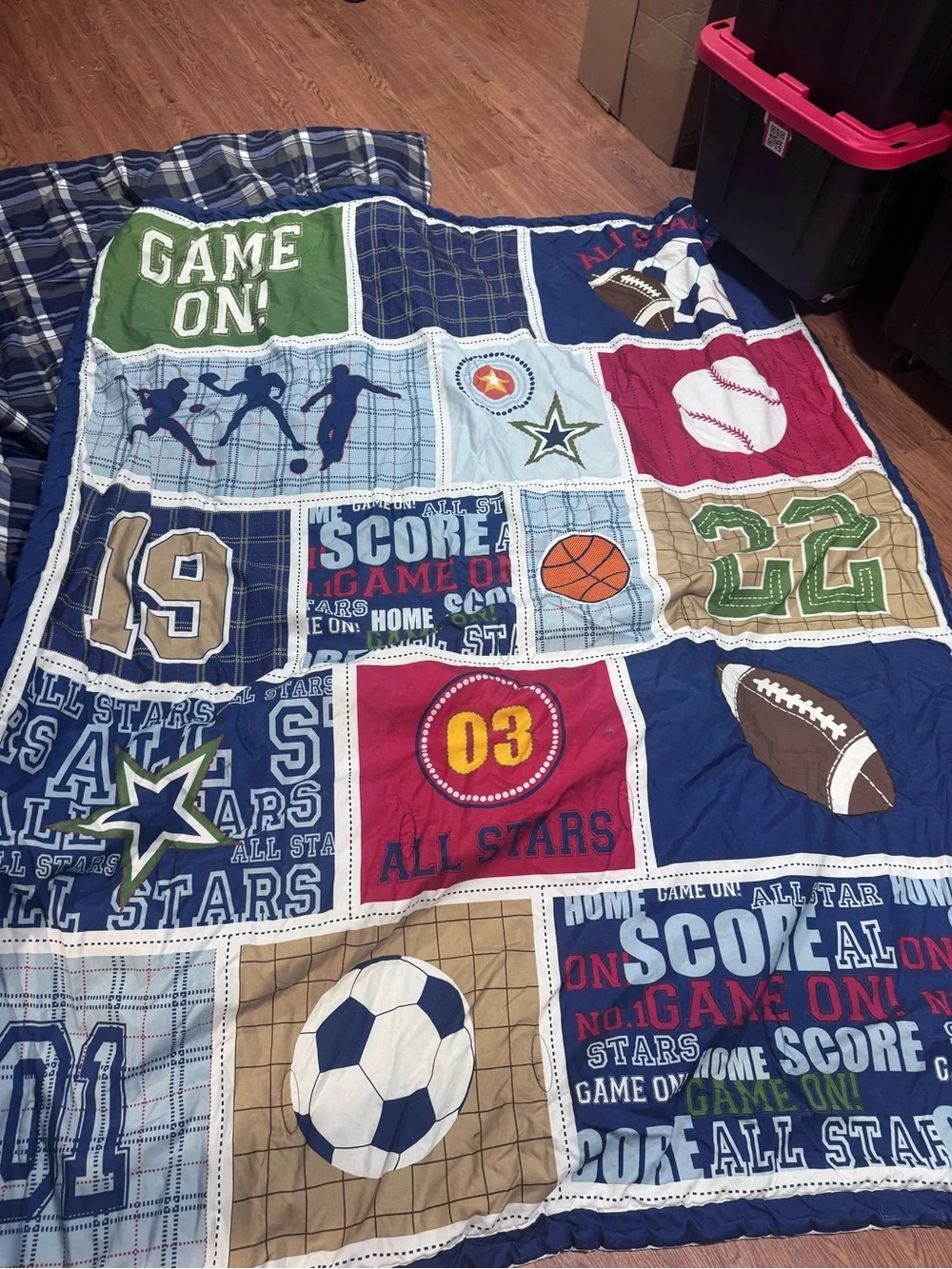 Full size Sports Patchwork comforter - Navy, Red, Brown, Green Reversable